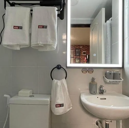 Aparthotel Marvel Staycation -near Dona Elena Tower Manila