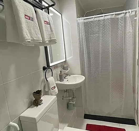 Aparthotel Marvel Staycation -near Dona Elena Tower 3*